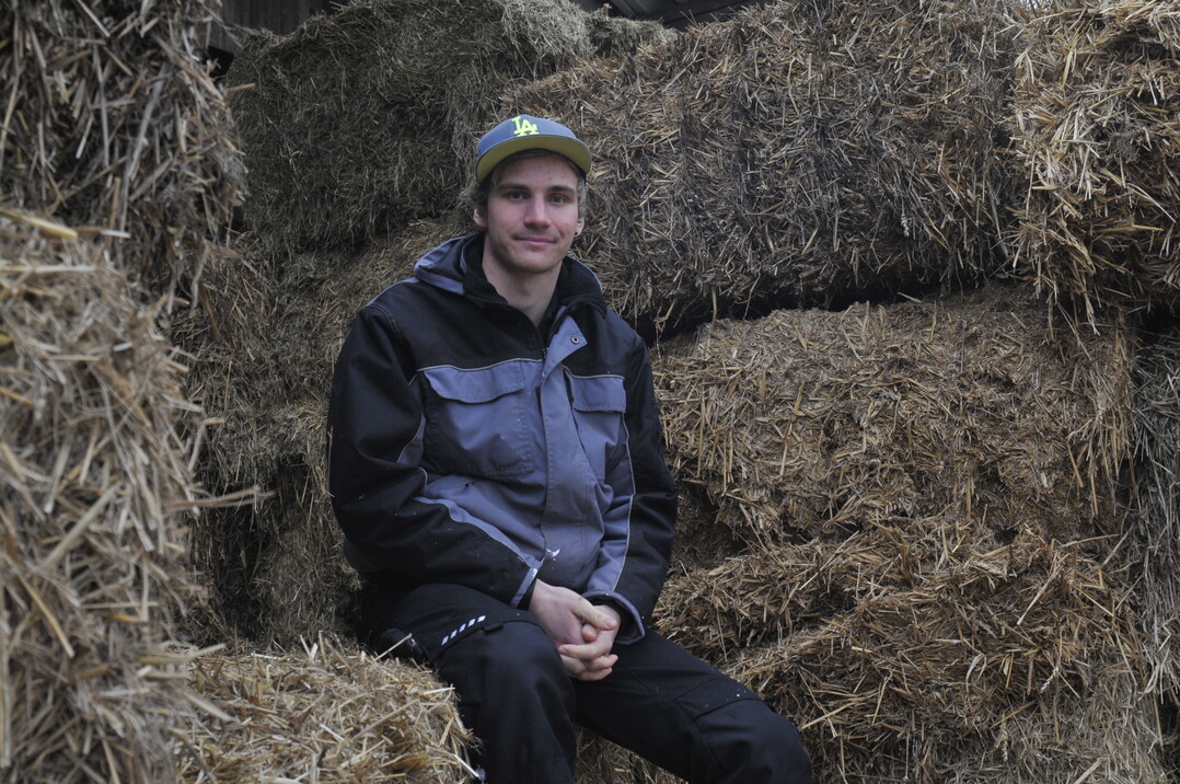 Konstantin B�ttinger beendet in wenigen Tagen die Fachschule f�r den Nebenerwerb. 