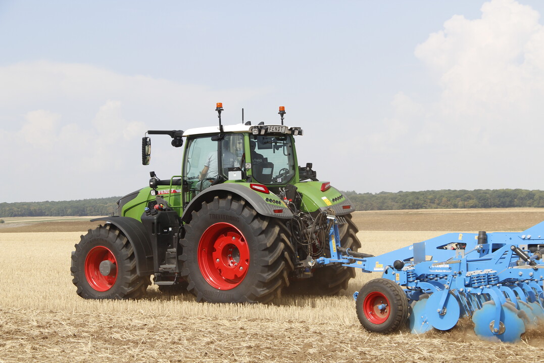 Bis zu 303 PS leistet der neue Fendt 700 Vario.