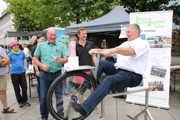 Tag der Milch am M�nsterplatz in Ulm