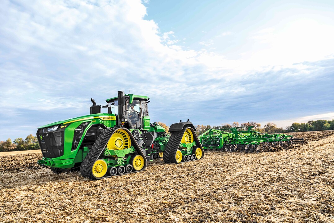 John Deere f�hrt den 9RX-Traktor ein.