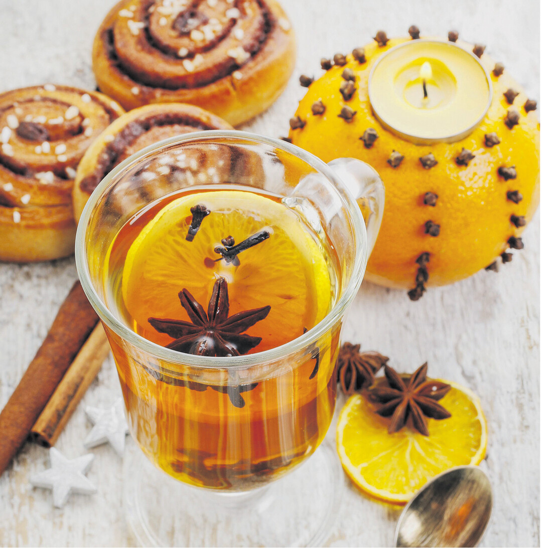 bild der woche Nach den Festtagen k�nnen wir jetzt einen Gang runterschalten. Zum Entspannen und um fit zu bleiben, ist Schwarztee mit Zimt, Nelken, Anis und Zitrone genau das Richtige. Die �therischen �le von Nelke und Zimt wirken antibiotisch, Anis f�rdert die Verdauung und Zitrone st�rkt die Abwehrkr�fte.