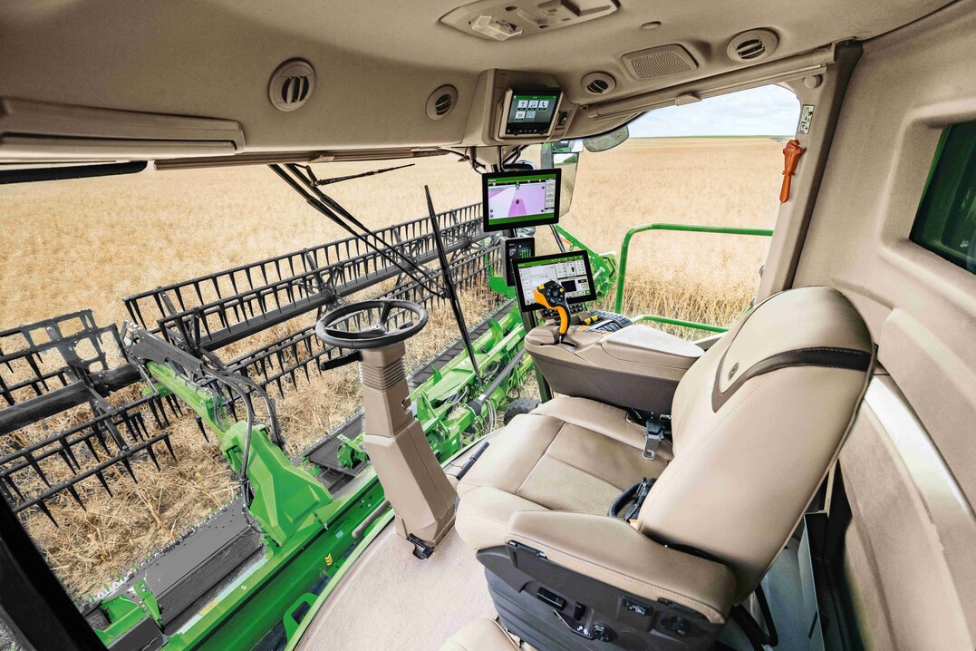 John Deere stellt die neuen S7-Mähdrescher vor.
