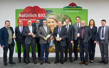 Tierwohl und die Pflege der Kulturlandschaft im Schwarzwald standen an einem runden Tisch mit Vertretern aus Politik, Handel, Industrie und Landwirtschaft im Mittelpunkt. Eingeladen hatte die Schwarzwaldmilch in Freiburg.