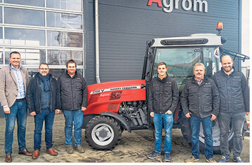 Freuen sich auf die neue Werkstatt, v.l.: Martin Bauknecht; Holger Strobel; Niklas Roth; Johannes Altherr; Patrick Schm�hl, Niederlassungs- und Teiledienstleiter sowie Dieter Stoppel, Werkstattleiter.