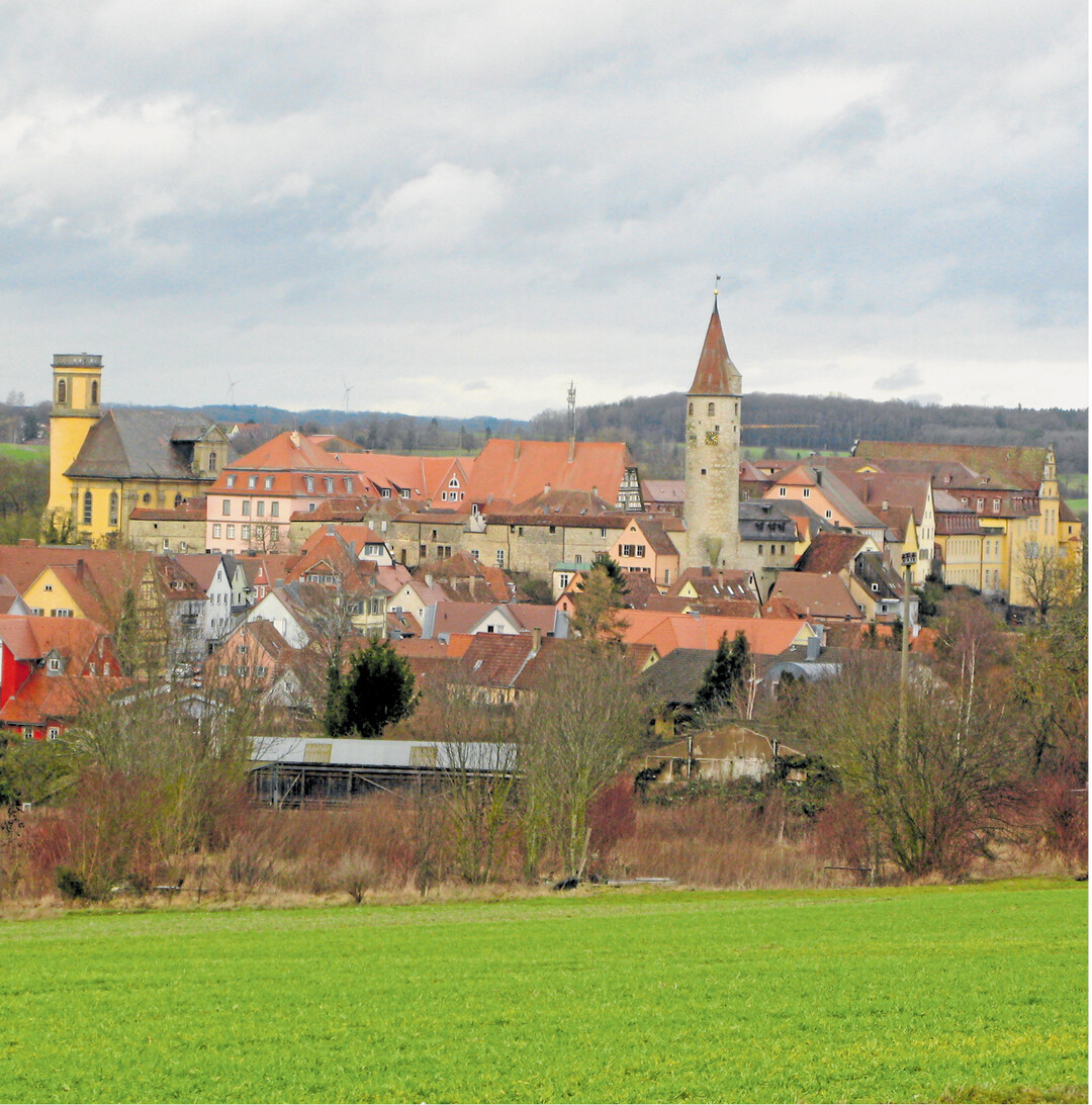 Kirchberg an der Jagst im Keis Schw�bisch Hall entwickelte sich aus einer mittelalterlichen Burgsiedlung zu einer hohenlohischen Residenz von bescheidener barocker Pracht. Aktuell l�dt das St�dtchen am 25. und 26. Februar zum Stadtfeiertag mit Mittelaltermarkt, Jungvieh- und Mostpr�mierung sowie einem Wettbewerb von Bogensch�tzen ein. Mehr Infos im Internet: www.kirchberg-jagst.de.