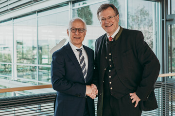 Weiteres Wachstum im deutschen Markt ist das Ziel: BayWa Vorstandsmitglied Roland Schuler (l.) und Heinz P�ttinger.
