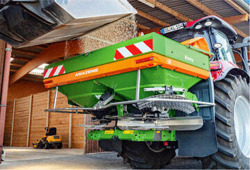 Die Lackierung erfolgt in vier Kernarbeitsschritten.