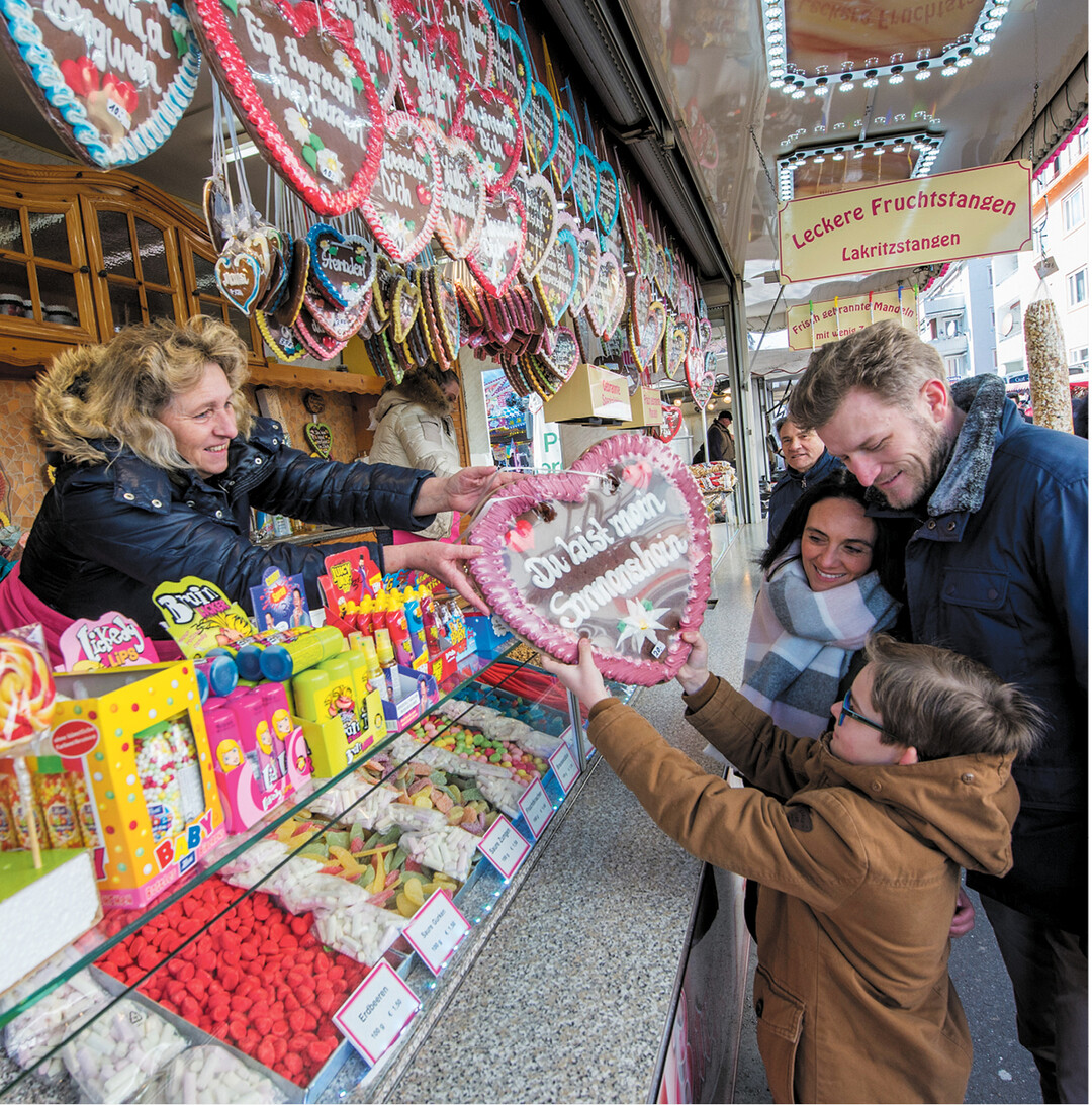 Von Samstag 23. bis Montag 25. Februar l�dt Heilbronn zum traditionellen Pferdemarkt ein. Rund 400 H�ndler und Aussteller sorgen mit ihren St�nden f�r Jahrmarktstimmung und in der Stadthalle Harmonie findet der Antik- und Tr�delmarkt statt. Samstag und Sonntag gibt es Ponyreiten f�r die Kinder. Mehr Informationen zum Programm unter www.heilbronn-tourist.de