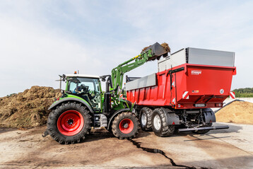 Der neue Abschiebewagen von Krampe ist f�r Mittelklasse-Traktoren gebaut.