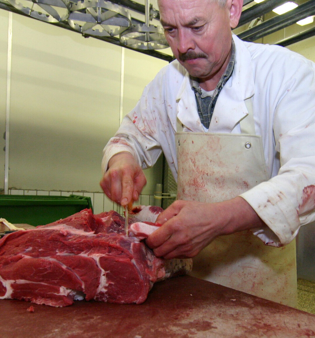 Fleisch ist in Deutschland für mehr als 90 Prozent der Bevölkerung ein Grundnahrungsmittel, teilt der Verband der Fleischwirtschaft mit.