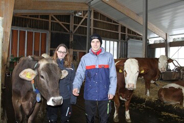 imon Wirth (r.) und Martina Zipprich (l.) haben sich f�r ein Duales Studium Landwirtschaft entschieden.