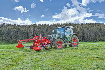 Doppelmesser-M�hwerke sind leichtz�gig und k�nnen von Traktoren mit niedriger Leistung betrieben werden.