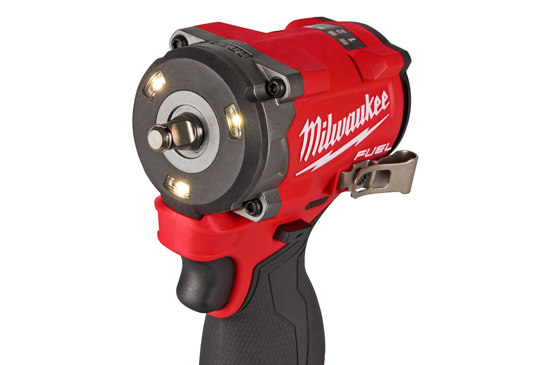 Die kompakten Akku-Schlagschrauber erreichen bis zu 745 Nm L�semoment.