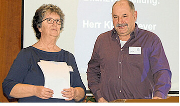 25 Jahre ADO-Vermarktung: Renate Mayer, Gesch�ftsf�hrerin, und Theo V�lk, Vorsitzender.