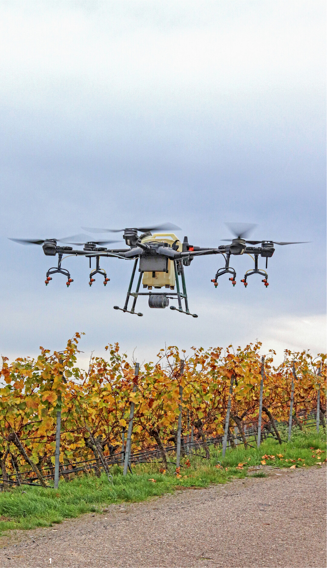 Die Marke DJI bietet verschiedene Agrar-Drohnen an.