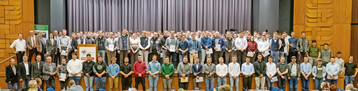Zwei Land- und Baumaschinenmechatronikerinnen und 160 Land- und Baumaschinenmechatroniker wurden in der Stadthalle Kirchheim feierlich in den Gesellenstand gehoben.