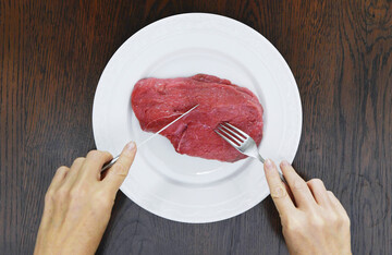 Die Deutschen haben ihren Appetit auf Fleisch nicht verloren. Der Konsum steigt wieder.