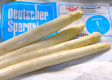 In Deutschland ist der Spargelanbau zuletzt gewachsen, der Verbrauch w�chst wieder.