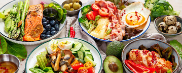 Die ketogene Ern�hrung setzt auf Fett, Eiwei� und Gem�se.