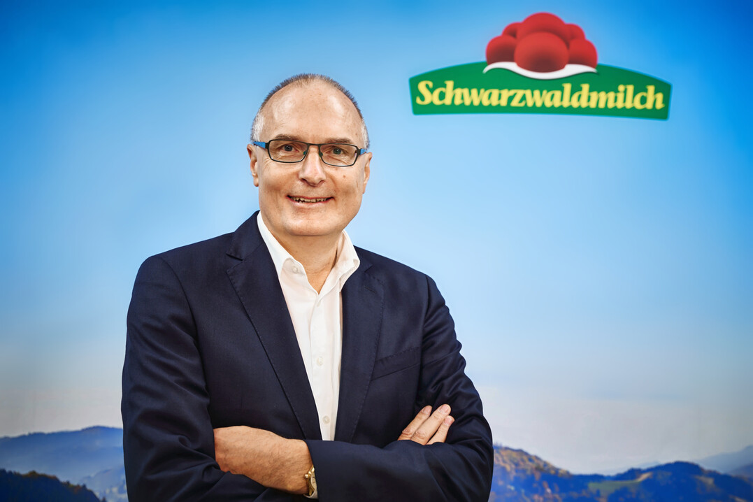 Die Schwarzwaldmilch-Gruppe investiert 15 Mio. Euro in die Logistik: „Das Gesamtprojekt läuft bis Dezember 2027 und gewährleistet eine zukunftsfähige Logistikanlage inklusive einer Verdopplung der Palettenstellplätze durch die Erweiterung des Hochregallagers“, erläuterte Heinz Kaiser, Geschäftsleiter Landwirtschaft, mit Blick auf die Erneuerung und Erweiterung der Logistikanlage Frische.