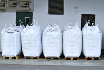 Big Bags er�ffnen besonders kleinen und mittleren Betrieben flexible Bestellmengen, platzsparende Lagerung und schnelle Reaktion auf Witterung und Kultur. 