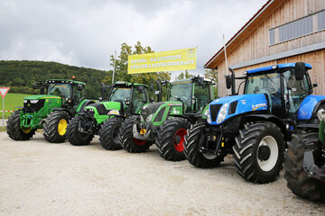 Das Bayerische Staatsministerium f�r Wirtschaft und Medien, Energie und Technologie f�rdert in den kommenden drei Jahren Neuanschaffungen oder Umr�stungen von Forst- und Landwirtschaftsmaschinen, die mit klimaschonendem Raps�lkraftstoff betrieben werden.