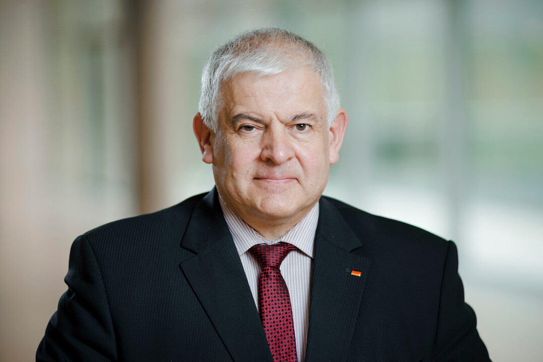 Hermann F�rber, MdB, CDU, wurde erneut zum Vorsitzenden des Landwirtschaftsausschusses im Deutschen Bundestag gew�hlt. 