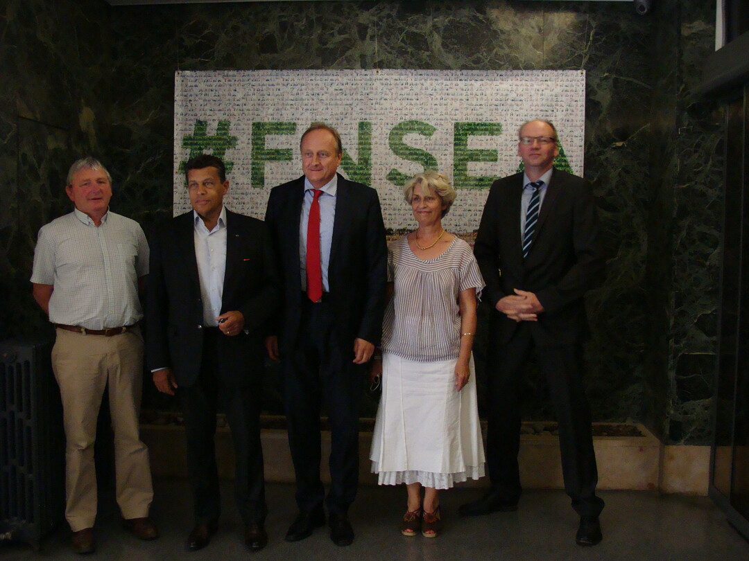 Beim bilateralen Treffen waren dabei (v.l.) Henri Brichart (FNSEA-Vizepräsident), Xavier Beulin (FNSEA-Präsident), Joachim Rukwied (DBV-Präsident), Catherine Lion (FNSEA-Generaldirektorin) und Bernhard Krüsken (DBV-Generalsekretär).