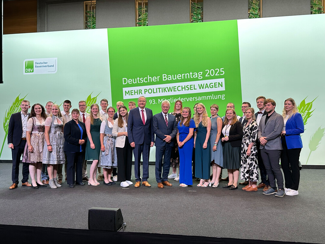 Auf dem Deutschen Bauerntag wurden die Gewinnerinnen und Gewinner des Berufswettbewerbes 2025 geehrt.