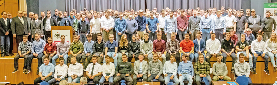 137 Land- und Baumaschinenmechatroniker feierlich in den Gesellenstand gehoben.