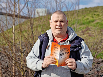 Uwe Boldt ist Mitbegr�nder der Selbsthilfegruppe �Wortblind�, die sich einmal monatlich in einer VHS an seinem Wohnort trifft. 