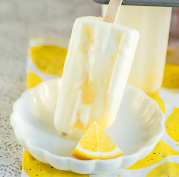 Lemon-Curd-Eis mit Buttermilch