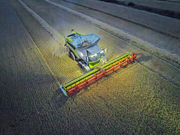 Claas hat die Lexion-Baureihe �berarbeitet und f�hrt als neues Modell den Lexion 8500 ein.