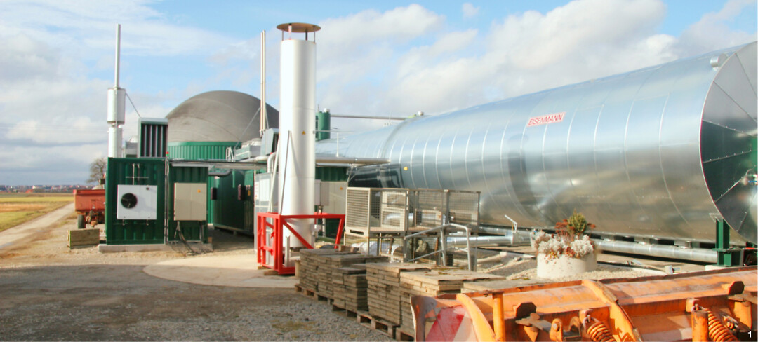 Normale" Biogasanlagen mit Vor-Ort-Verstromung k�nnten im Bestand gef�hrdet werden, wenn bald die Verg�tung von Biomasse auf hochflexible Biomethan-Spitzenlastkraftwerke konzentriert wird, wie es das Osterpaket" vorsieht.