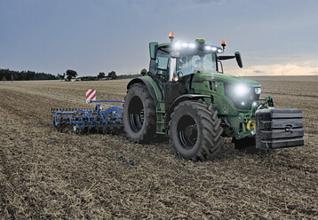 Eine sorgf�ltige Bodenbearbeitung ist die Grundlage f�r erfolgreichen Winterrapsanbau.