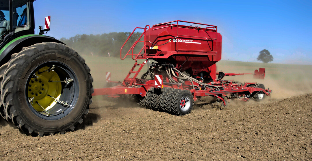 Eine Entkoppelung von Saatbettbereitung und Aussaat kann deutliche Vorteile bieten.