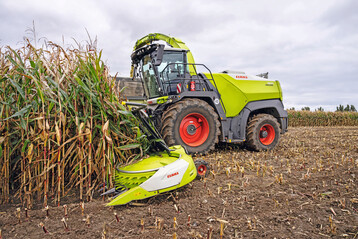 Der Claas Jaguar 1200 leistet 1110 PS.