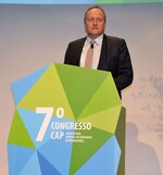 DBV-Präsident Joachim Rukwied spricht auf dem internationalen Kongresses zur Weiterentwicklung der EU-Agrarpolitik in Portugal.