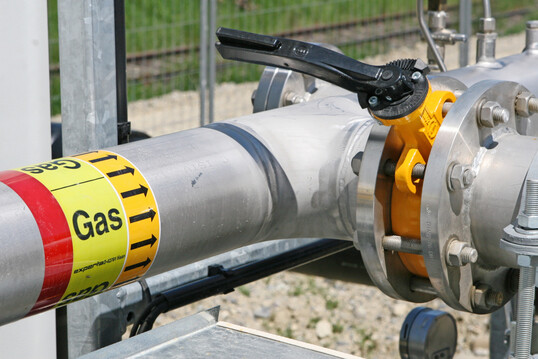 Biogas: Viele Anlagenbetreiber hängen in der Luft und wissen nicht, wie es bei ihnen weitergehen soll, wenn sie sich jetzt bis 1. Oktober am Ausschreibungsverfahren für eine Anschlussfinanzierung bewerben sollen.