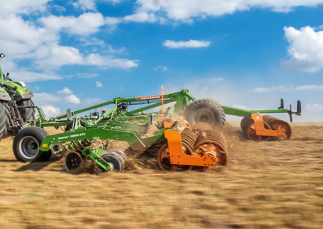 Die �ber Hydraulikspeicher vorgespannten Segmente werden aktiv mit Druck beaufschlagt.