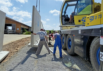 Mit der seit dem Jahr 2017 gültigen Anlagenverordnung AwSV ist der Bau von Fahrsilos deutlich aufwendiger und vor allem teurer geworden.
