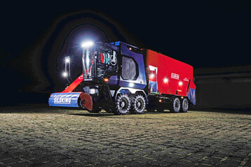 Der Futtermischwagen SelfLine 2000+ fasst 45 Kubikmeter.