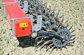 Die Rollhacke ist ein vielseitiges Ger�t mit hoher Effizienz.