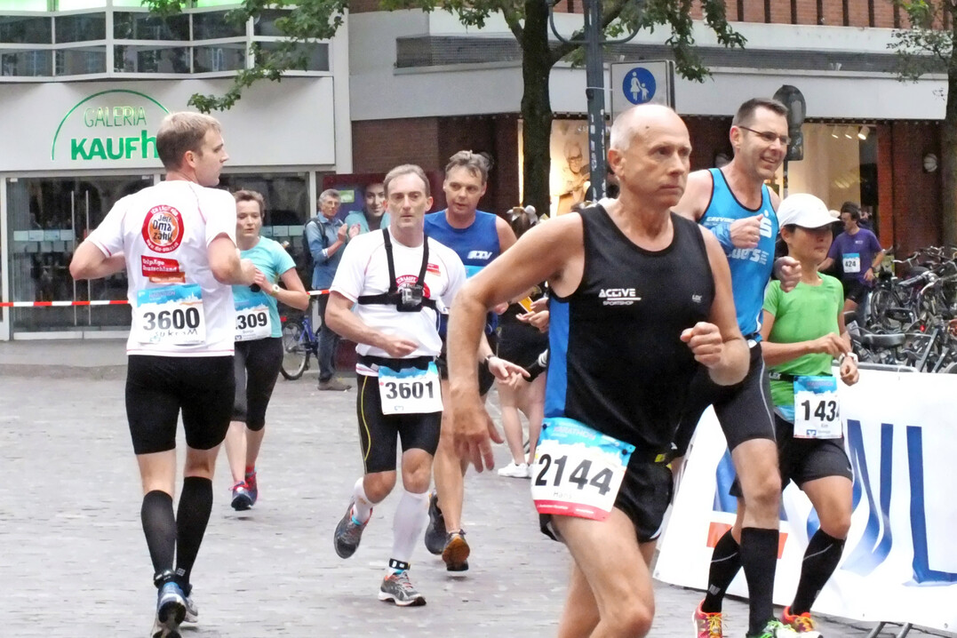 Die Dinge einfach anders machen: Warum nicht einen Marathon mal r�ckw�rts laufen?