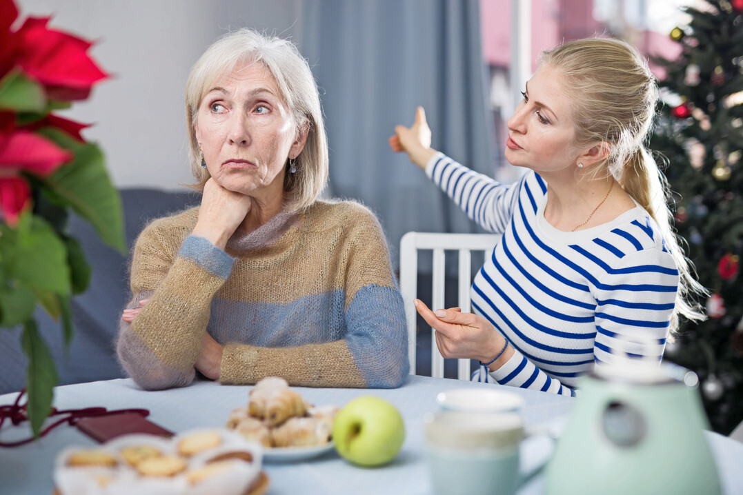 Die Vorstellungen rund um das Weihnachtsfest haben sich zwischen Mutter und Tochter ver�ndert.