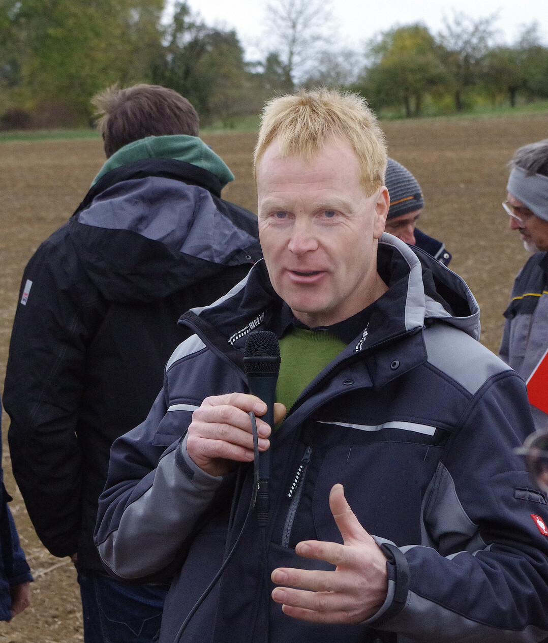 Landwirt Martin Ebert bewirtschaftet einen Ackerbaubetrieb in Kraichtal Gochsheim. Seit mehr als drei Jahren betreibt er regenerative Landwirtschaft.