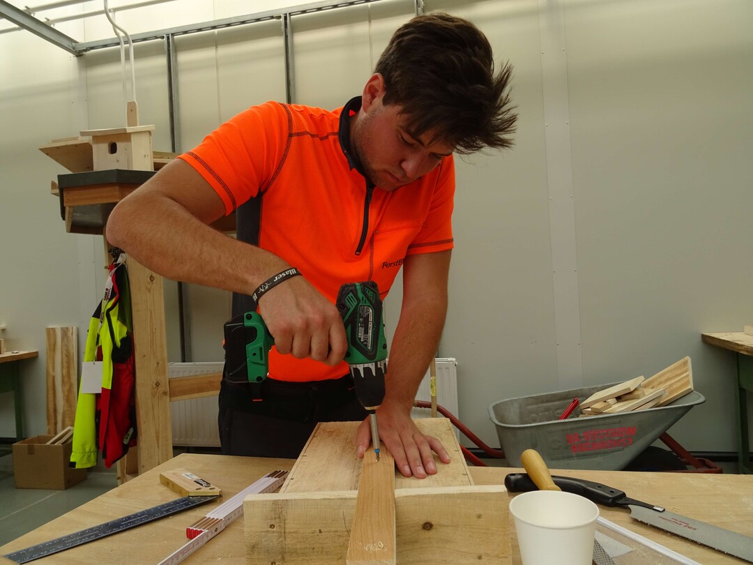 In der Sparte Forstwirtschaft wurde nicht nur mit der Motors�ge hantiert...