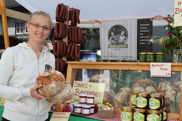 Die Naturpark-M�rkte verw�hnen ihre Besucher von Mai bis Oktober mit leckeren regionalen Spezialit�ten.