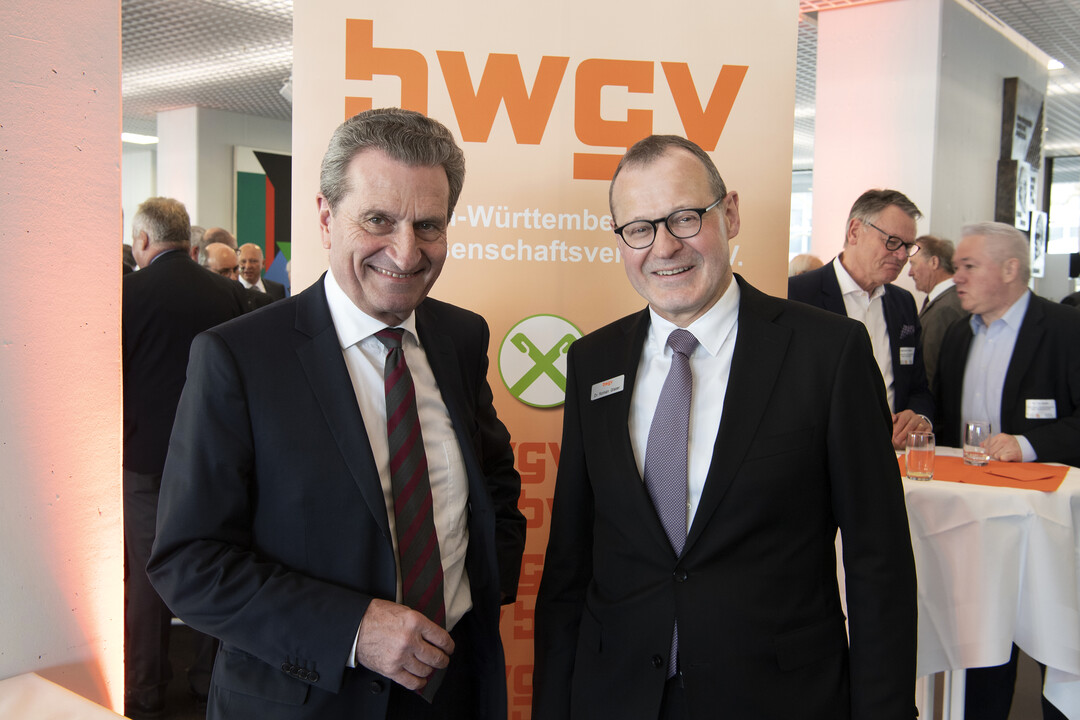 Die Hauptakteure beim Zukunftsforum des Baden-W�rttembergischen Genossenschaftsverbandes (bwgv): EU-Haushaltskommissar G�nther H. Oettinger (l.) und bwgv-Pr�sident Dr. Roman Glaser.