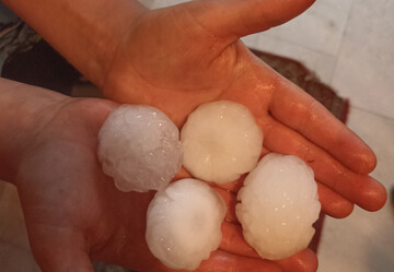 Hagelk�rner so gro� wie Tischtennisb�lle